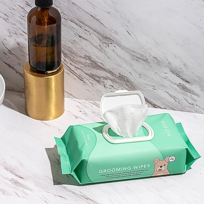 Wild One, Eucalyptus Natural Dog Grooming Wipes, Cruelty-free, resealable lid, 70 wipes per pouch, 210 Count