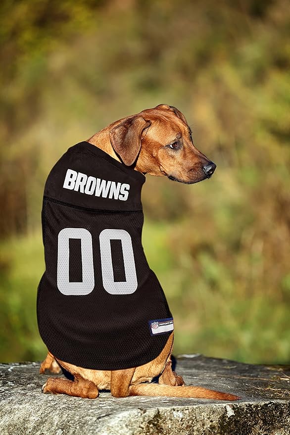NFL Cleveland Browns Dog Jersey, Size: Large. Best Football Jersey Costume for Dogs & Cats. Licensed Jersey Shirt