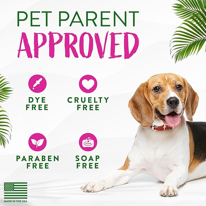TropiClean Berry & Coconut Dog Wipes for Paws and Butt | Deep Cleaning Dog Grooming Wipes | Safe for The Face | Cat Friendly | 20 Count