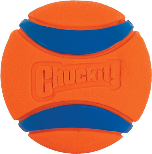 Chuckit Ultra Ball Dog Toy, Medium (2.5 Inch Diameter) Pack of 1, for breeds 20-60 lbs