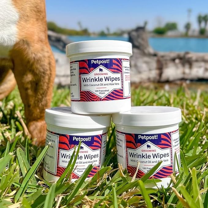 Petpost | Bulldog Wrinkle Wipes for Dogs - Cleans and Soothes Pug Wrinkles and Folds - Ultra Soft Cotton Pads in Coconut Oil Solution 100 ct.