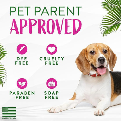 TropiClean Berry & Coconut Dog Wipes for Paws and Butt | Deep Cleaning Dog Grooming Wipes | Safe for The Face | Cat Friendly | 20 Count