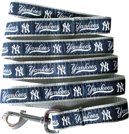 MLB PET Leash, Small, New York Yankees Dog Leash, Baseball Team Leash for Dogs & Cats. A Shiny & Colorful Dog & Cat Leash with Emboridered Team Name/Logo Licensed by the MLB